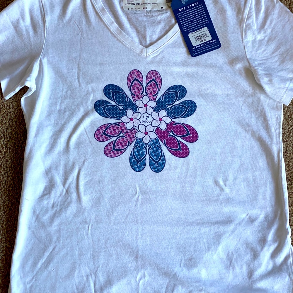 - Medium Life is Good Tee, purchased new and wore it a few times. Loved it ❤️